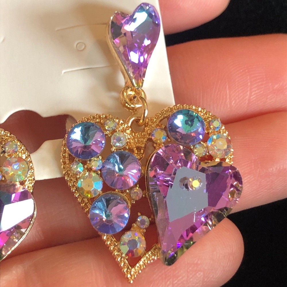 Jewelry - Elegant Heart-Shaped Faux Purple Gemstone and Gold Tone Earrings - Picture 3 of 7